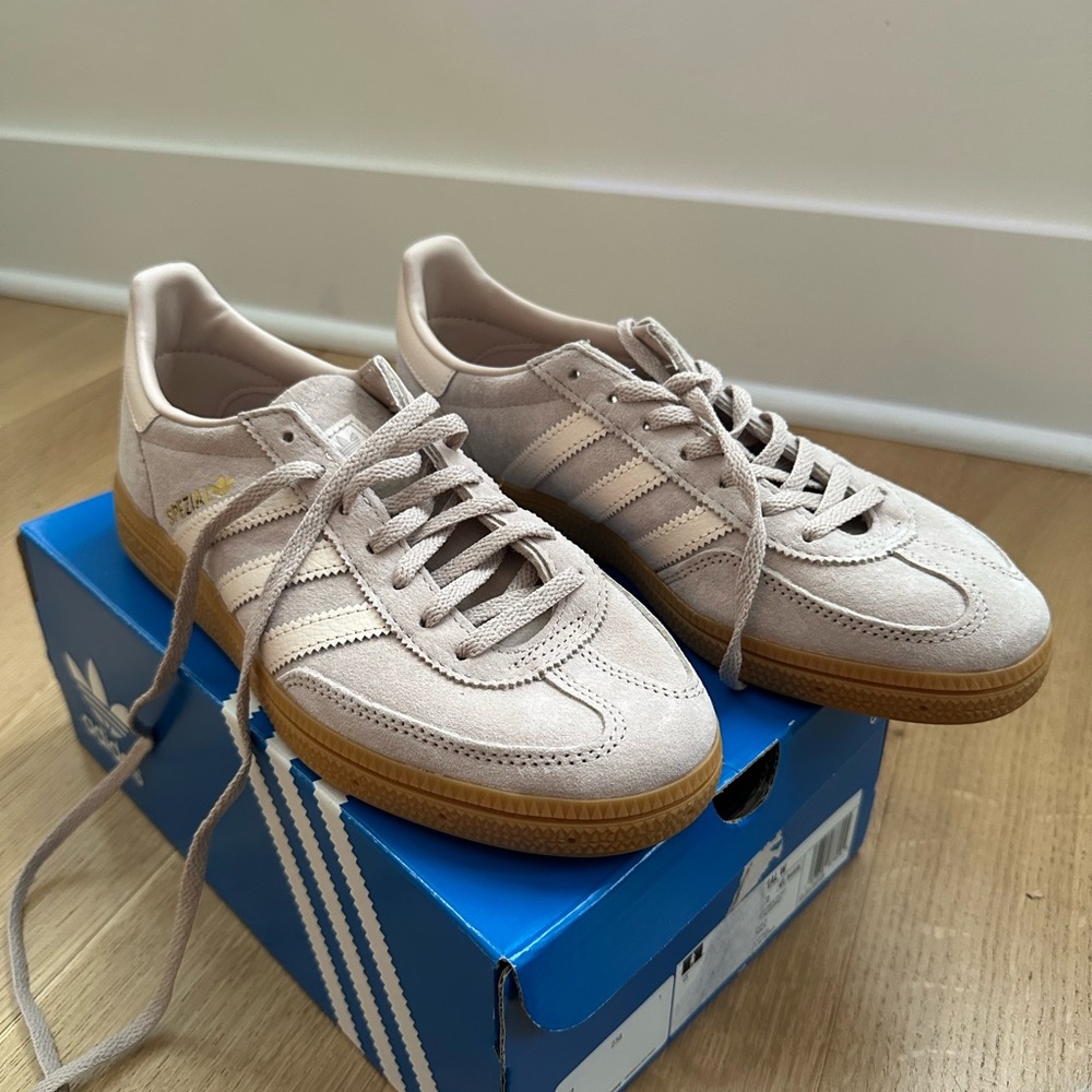 Brand new Adidas Spezial Wonder Taupe M6/W7